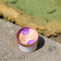 bougie-soin-energetique-energie-bien-etre-vegetale-artisanale-fait-main-fleurie-fleur-petales-paillette-micas-jardin-feerique-fee-beauteI
