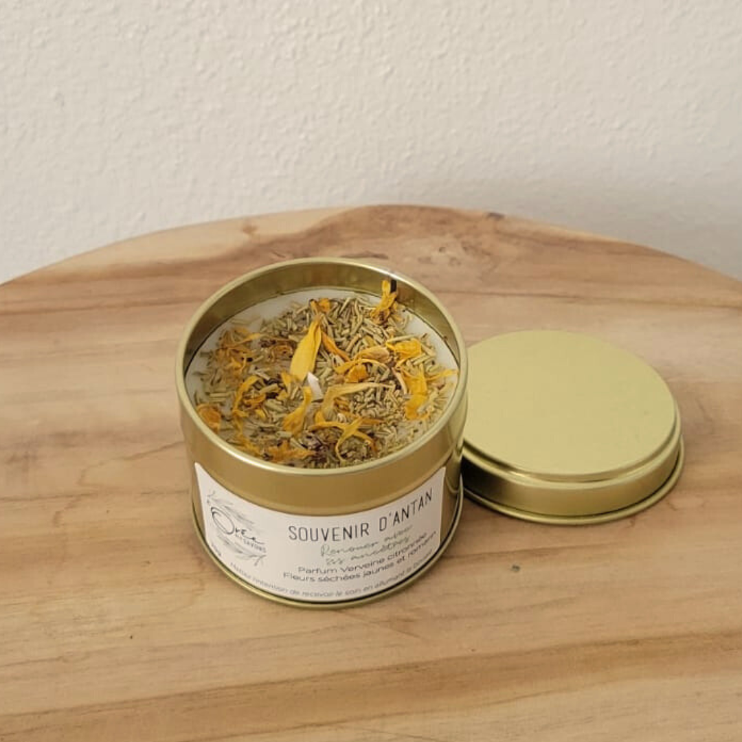 bougie-soin-energetique-energie-bien-etre-vegetale-artisanale-fait-main-fleurie-fleur-petales-souvenir-antan-memoire-heritage-verveine1