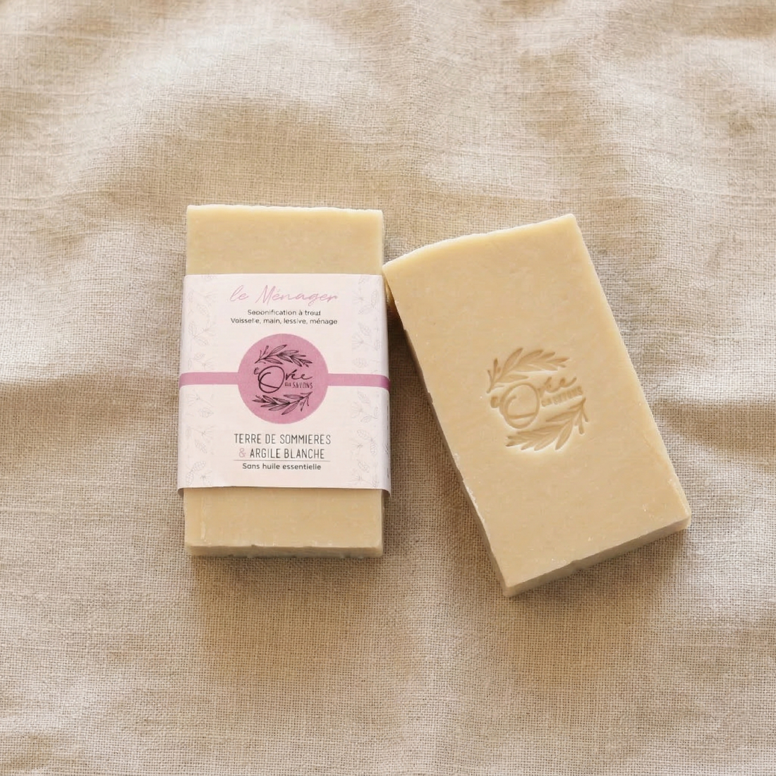 savon-solide-saponification-a-froid-naturel-menager-menage-vaisselle-detachant-linge-textile-nettoyer-surfaces-maison-lessive-sain-bioA